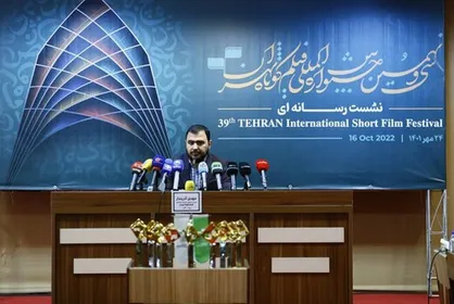 برگزار نکردن جشنواره بین&zwnj;&lrm;المللی فیلم کوتاه برایمان ننگ است / فیلم&zwnj;&lrm;سازان جوان را تهدید کرده&zwnj;&lrm;اند