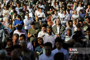 مراسم معنوی دعای عرفه در حرم مطهر رضوی