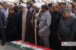 آیین تشییع پیکر شهیده معصومه کرباسی، اولین بانوی ایرانی شهید در راه قدس و حجت‌الاسلام شهید محمد صباحی، امام جمعه کازرون امروز یکشنبه ۶ آبان ۱۴۰۳ با حضور پرشور مردم شیراز برگزار شد.