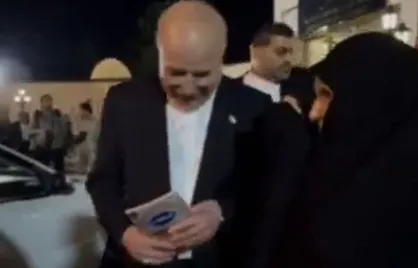 مادر شهیدان خالقی&zwnj;پور برای استقبال از رئیس مجلس به فرودگاه آمده بود، اینگونه از سوی قالیباف بدرقه شد