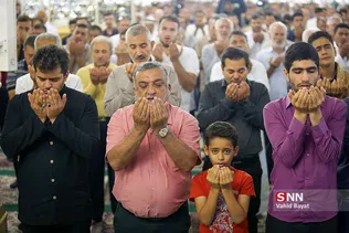 نماز عید قربان در حرم مطهر رضوی 