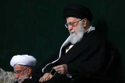 دانشجویان در محضر رهبر انقلاب عزاداری می&zwnj;کنند