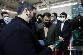 بازدید وزیر ارتباطات از نمایشگاه تلکام ۱۴۰۰