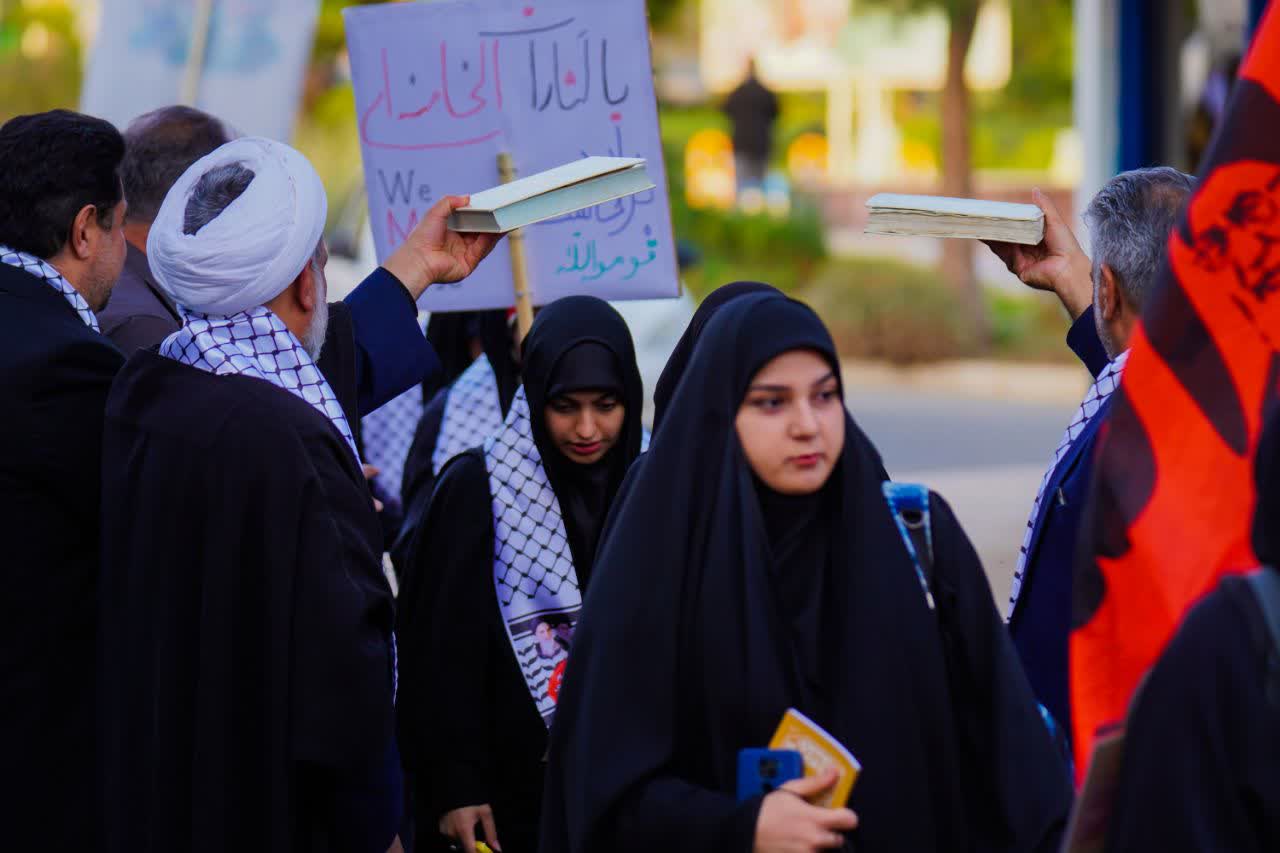 دانشجویان البرزی با کاروان مؤذنقیام راهی آیین وداع و تشییع قائد شهید انقلاب شدند دانشجویان البرزی با کاروان مؤذنقیام راهی آیین وداع و تشییع قائد شهید انقلاب شدند