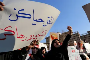 تجمع اعتراضی دانشجویان مقابل سفارت انگلیس