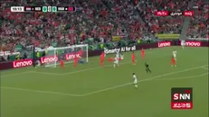 سیو محشر فربروخن در دقیقه ۱۹ مانع از گلزنی بازیکنان مراکش شد! / هلند 0 - 0 مراکش