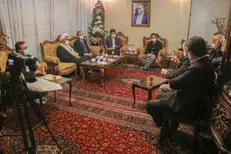 رئیس و مسئولان سازمان بسیج دانشجویی در منزل شهید فخری‌زاده حضور یافتند