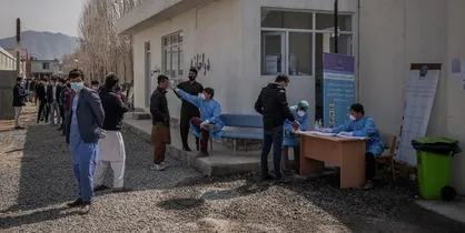 فعالیت ۳۲ مرکز درمانی کرونا در افغانستان متوقف شد