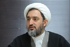 تذکر بزرگی به بزرگ دیگر از سنت‌های ارزشمند حوزوی است/ کسانی که تا دیروز حوزه و‌ مراجع  را تخریب می‌کردند امروز دلسوز مرجعیت شده‌اند!