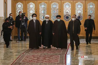 آیت الله سید ابراهیم رئیسی، در قالب سیزدهمین سفر استانی دولت سیزدهم صبح پنجشنبه ۹ دی ۱۴۰۰ وارد شهر مقدس قم شد. مراسم رسمی استقبال از آیت الله رئیسی در بدو ورود وی به شهر مقدس قم، با حضور آیت الله سید محمد سعیدی، استاندار قم و شماری دیگر از مسئولان ارشد استان در حرم بانوی کرامت برگزار شد.
