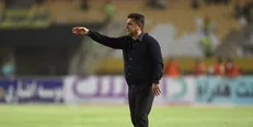 شعار هواداران پرسپولیس علیه قلعه‌نویی/ حال فتاحی بد شد!