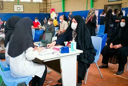 مشارکت دانشجویان بسیجی دانشگاه علوم پزشکی اردبیل در واکسیناسیون عمومی