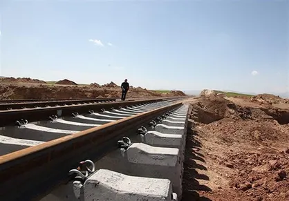 کاهش زمان سیر از استان فارس به مشهد با تکمیل خط&zwnj; آهن یزد-اقلید / تکمیل مسیر تا پایان سال
