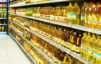 آخرین وضعیت توزیع کالا‌های اساسی در قم / ۲۵۲ تن روغن در بازار توزیع شد