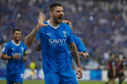 دبل میتروویچ / گل دوم الهلال به استقلال در دقیقه 33