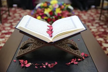نشست صمیمانه وزیر فرهنگ و ارشاد اسلامی با فعالان قرآنی