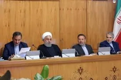 شرق: نامه ۳۷ اقتصاددان با بی&zwnj;اعتنایی دولت مواجه شد