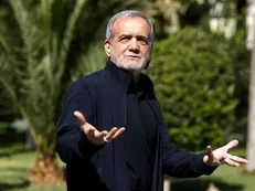 با شعار دادن که نمی‌شود مملکت را درست کرد