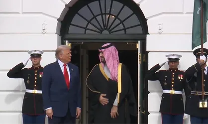 خوش رقصی بن&zwnj;سلمان در دیدار با ترامپ: یک تریلیون دلار در آمریکا سرمایه&zwnj;گذاری خواهیم کرد +فیلم
