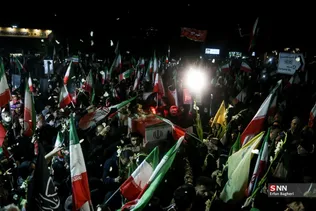مراسم وداع با پیکر شهدای ناوشکن دنا در میدان تجریش تهران