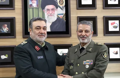 سرلشکر موسوی: اگر خودمان مشکلی ایجاد نکنیم دشمنان نمی&zwnj;توانند به ما ضربه بزنند / به هر قیمتی پای نظام و انقلاب هستیم