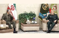 سرلشکر موسوی: همدلی ارتش و سپاه چشم دشمنان را کور کرده است/ سرلشکر سلامی: هویت ارتش هویت انقلاب اسلامی است