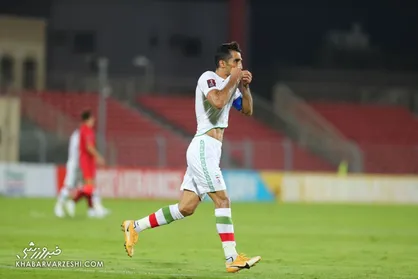 شادی گل وحید امیری؛ سجده شکر کاپیتان پرسپولیسی +عکس