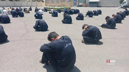 ببینید| عاملان حمله به یک مغازه عطاری در منطقه کمالشهر کرج دست بسته در برابر قانون