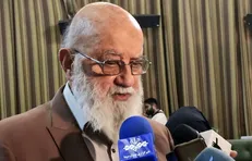 انتقاد چمران از برگزار نمایشگاه کتاب در مصلی