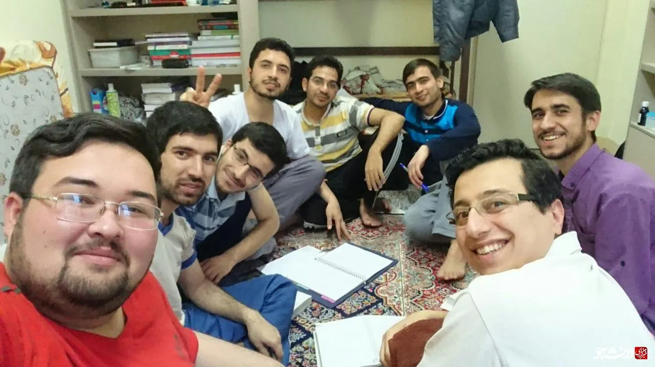 گروهی درس می خونیم