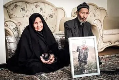 یک پسرم شهید شد؛ یک پسرم بلاتکلیف است!