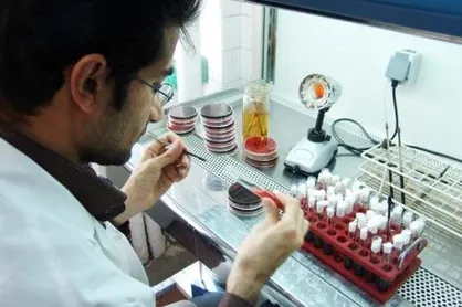 سهم ۷۰ درصدی آزمایشگاه در تشخیص بیماری&zwnj;ها/ &rlm;مشکلات اقتصادی آزمایشگاهی پزشکی