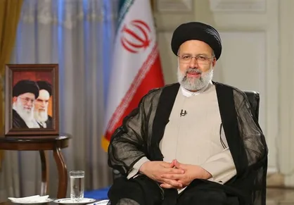 دنیای اقتصاد: دستور رئیسی نرخ ارز را کاهش داد