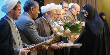 تجلیل از ۲۰ حافظ قرآن آستان حضرت عبدالعظیم(ع)