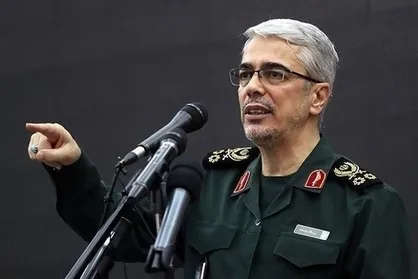 هیچ تحصیل&zwnj;کرده&lrm;ای در آمریکا به ترامپ افتخار نمی&lrm;کند/ دشمنِ مایوس از تجاوز نظامی، تحریم اقتصادی می&zwnj;کند