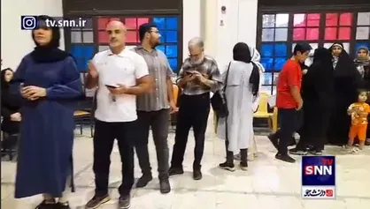 حضور آحاد مردم پای صندوق&zwnj;های رای در گلستان شهدای اصفهان
