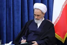 آیت الله اعرافی در پاسخ به الازهر: چرا کشور مدافع ایران را متجاوز می‌خوانید؟ / آیا نادیده گرفتن جنایت‌های آمریکا و اسرائیل، انصاف است؟
