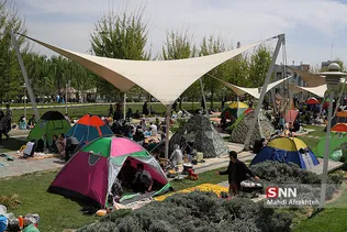 روز طبیعت در پل طبیعت تهران