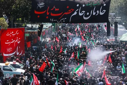 پیاده&zwnj;روی جاماندگان اربعین در تهران (۲)