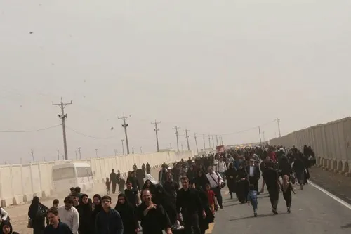 حضور صد نفر از دانشجویان دانشگاه شهید چمران اهواز در مرز چذابه به همت انجمن اسلامی این دانشگاه