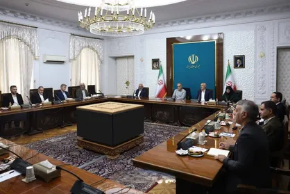 تأکید رئیس&zwnj;جمهور بر اجرای تفاهم&zwnj;نامه دانشگاه تهران و آکادمی علوم چین برای مهار ریزگردها و بیابان&zwnj;زایی