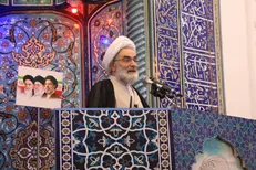 امام جمعه رشت: صیانت از حقوق کشور اولویت دیپلماسی باشد