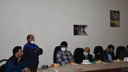 بررسی مشکلات کارخانه روغن نباتی نرگس شیراز از سوی بسیج دانشجویی