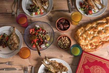 خوردن وعده &laquo;سحری&raquo; برای روزه&zwnj;داران لازم است