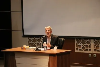 دانشگاه را به محفل آزاداندیشی علمی بین استاد و دانشجو تبدیل کنید
