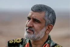تصویری از سردار حاجی‌زاده در دیدار نوروزی اقشار مختلف مردم تهران با رهبر انقلاب