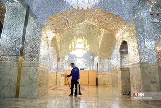  ضد عفونی کردن حرم حضرت فاطمه معصومه(س)