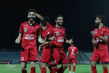 ماشین سازی ۰ - پرسپولیس ۵/ آتش بازی پرسپولیس در تبریز برای قهرمانی