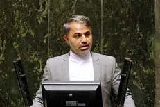 رحیمی مظفری: پراید آهن قراضه کیلویی چند با مردم حساب می‌شود؟