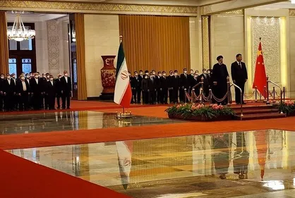استقبال ار &laquo;رئیسی&raquo; در ساختمان کنگره ملی خلق چین توسط &laquo;جین پینگ&raquo;